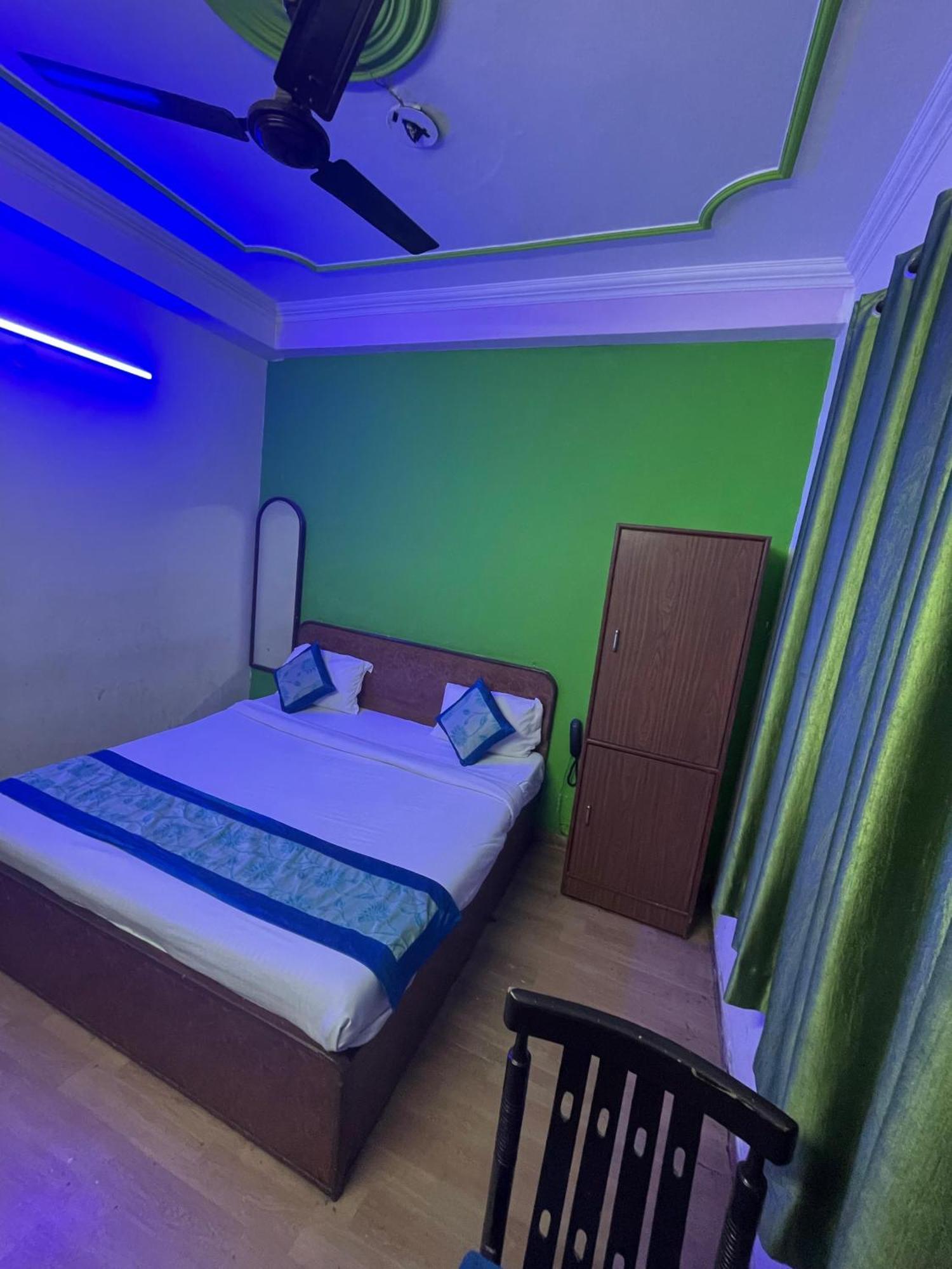 S R Plaza At Delhi Airport Hotel Új-Delhi Kültér fotó
